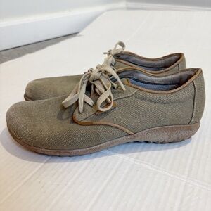 Naot Tiaki Khaki Combo Lace Up Flats Sneakers Size EU 38 Size 7 Comfort
